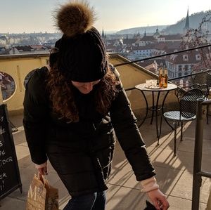 Meet your Posher, Jessica